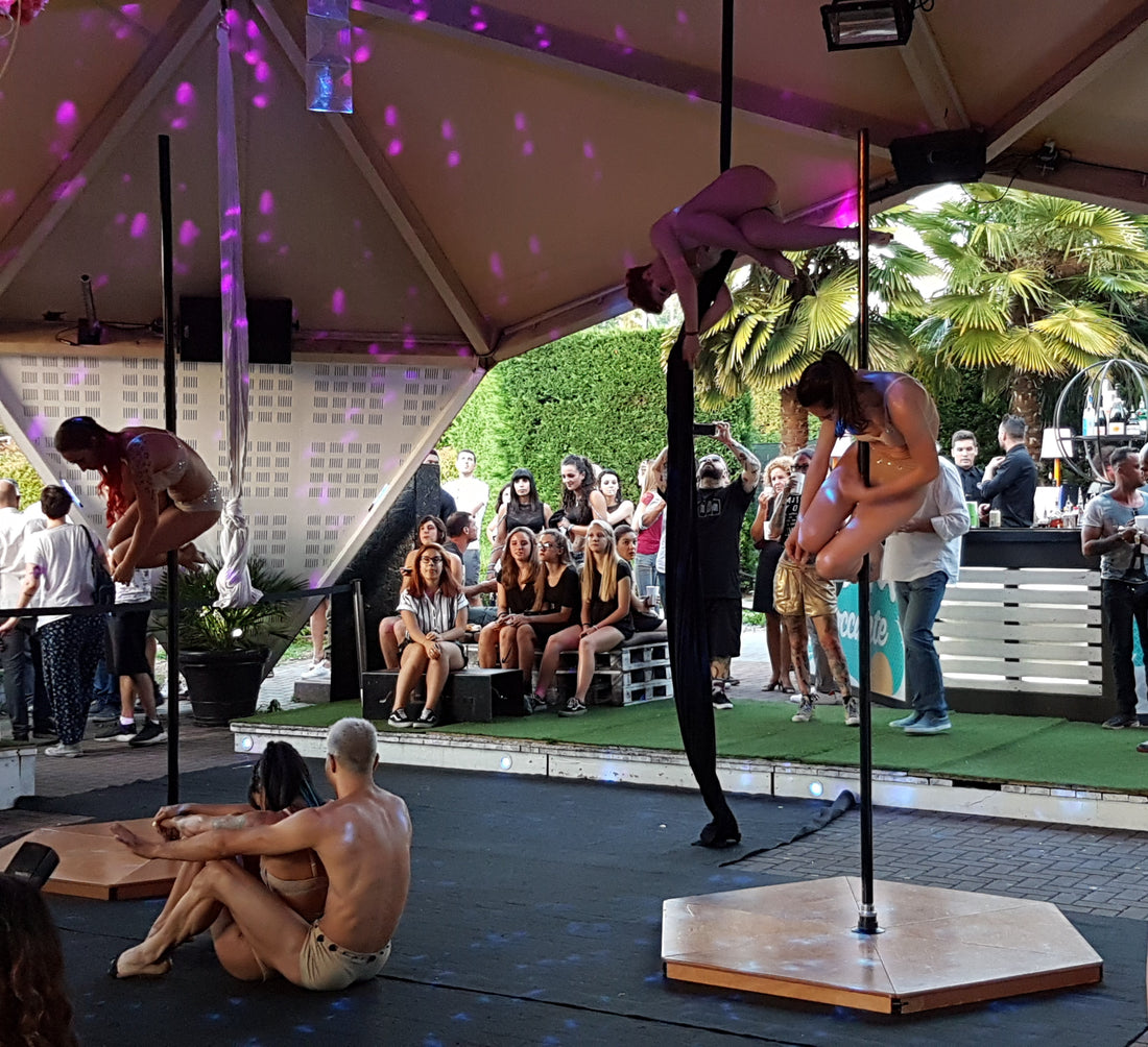 Montaggio Pedana THE POLE, Hive 2021+: Guida Completa alla Pedana Pole Dance Professionale