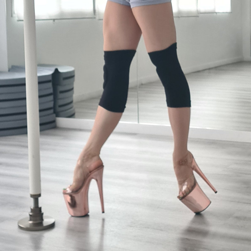 Pole Dance KM - Estas rodilleras son una gran innovación para todos los  amantes del baile y el pole dance. Diseñados con un acolchado en la parte  delantera que les da un